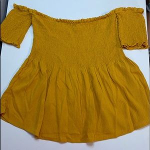 women’s cropped ambiance no shoulder shirt, NWT!!